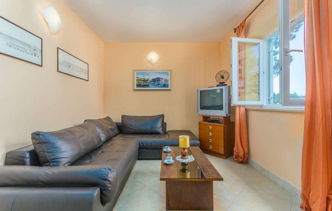 Apartment Riva Пореч Екстер'єр фото